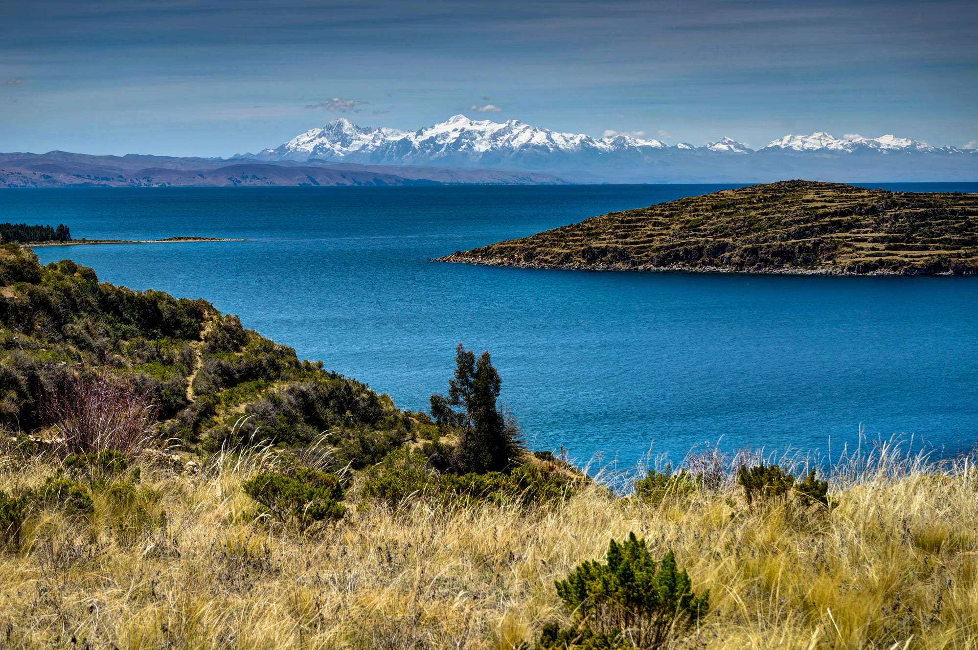 Paysages de L'Isla del Sol avec vue sur la Cordillère Royale