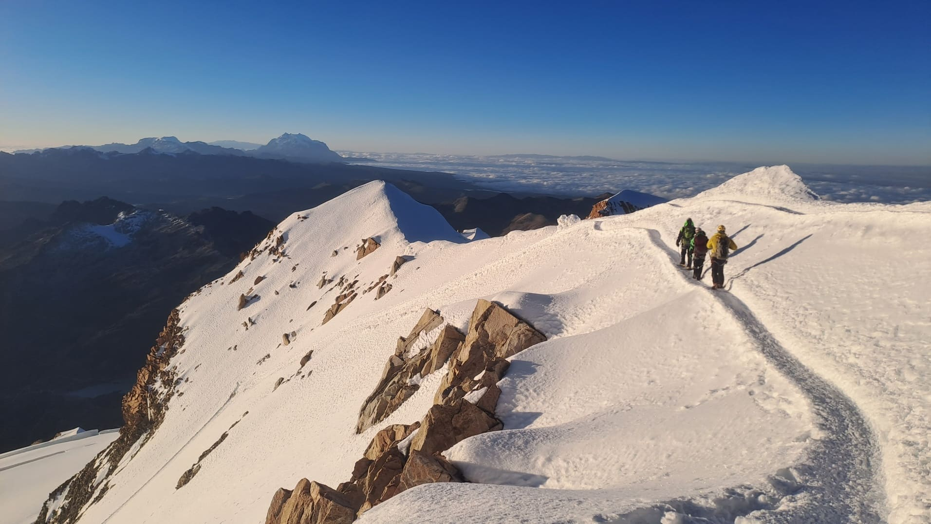 alpinistes-huayna-potosi-bolivie